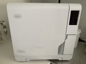クラスBプレポストバキューム式の高圧蒸気滅菌器 LISA 2号機